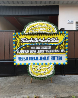 Papan Bunga Duka di Fatukoa